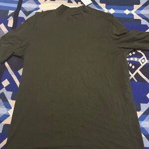 Universal Standard Green short sleeve mock turtleneck tee